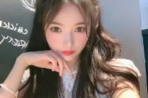 冲上热搜！47岁女演员小李琳复出网友：古装气质依旧